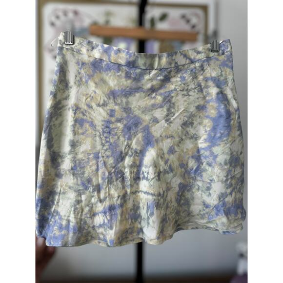 Zara Blue and Cream Marble Pattern Satin Mini Skirt Size Large - Picture 6 of 7